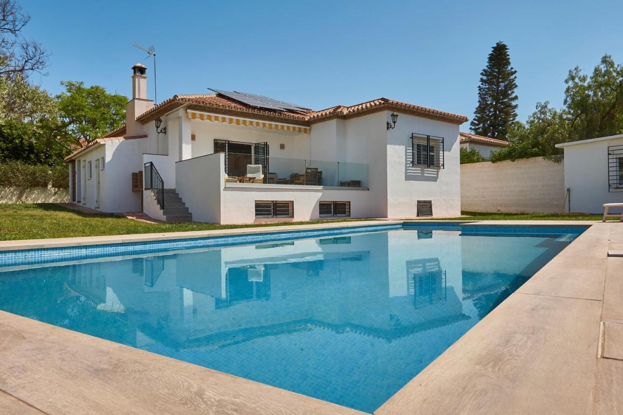 Вилла Relax, Family, Telecommuting & Private Pool Велес Экстерьер фото